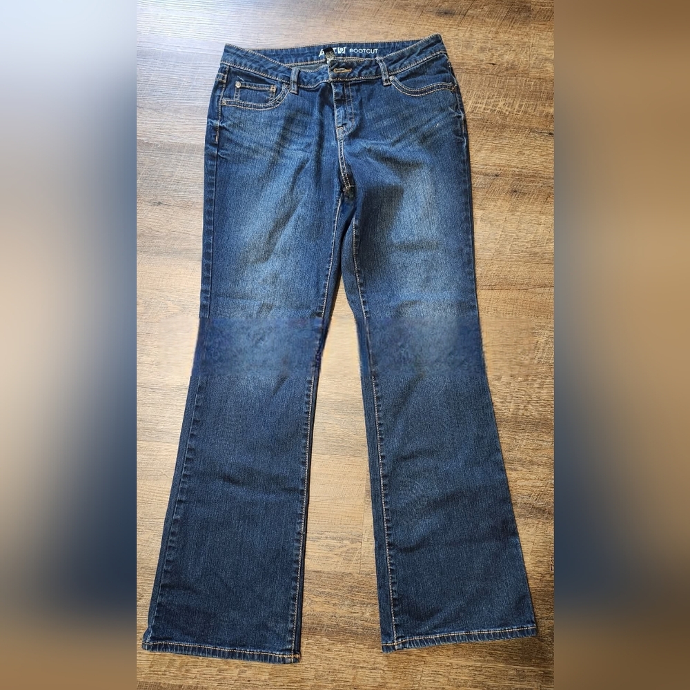 Apt. 9 Medium Wash Boot Cut Jeans